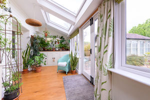 Dining Room- click for photo gallery